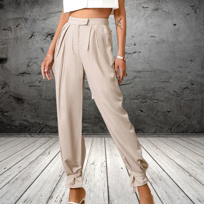 Audrey-High-waisted skinny trousers.